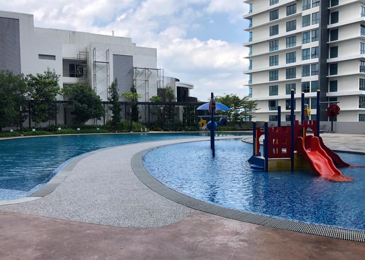 Legoland - 1-8 Pax Lego Themed House With Superhero, Pirates & Forest At Puteri Harbour, Encorp Marina, Iskandar, Legoland Джохор-Бару Экстерьер фото